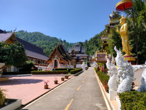 Entrance to the Chetawan Cave Temple