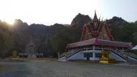 Sunset at Wat Kao Daeng